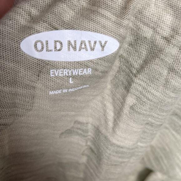 NWT Old Navy Everywear Camo Tank - Picture 2 of 5